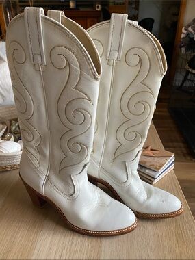 Vintage Acme White Cowboy Boots Size 6.5 N